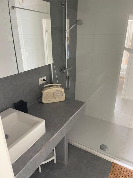Recent En Lichtrijk Duplex-Appartement Te Вендуин Екстериор снимка